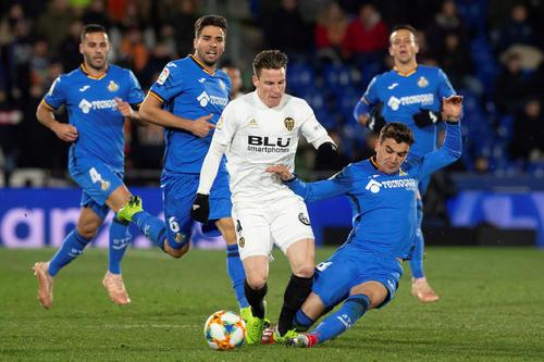 持了强劲的 持了强劲的